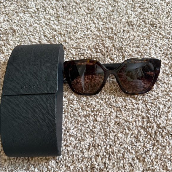 Authentic Prada Sunglasses - Picture 5 of 7